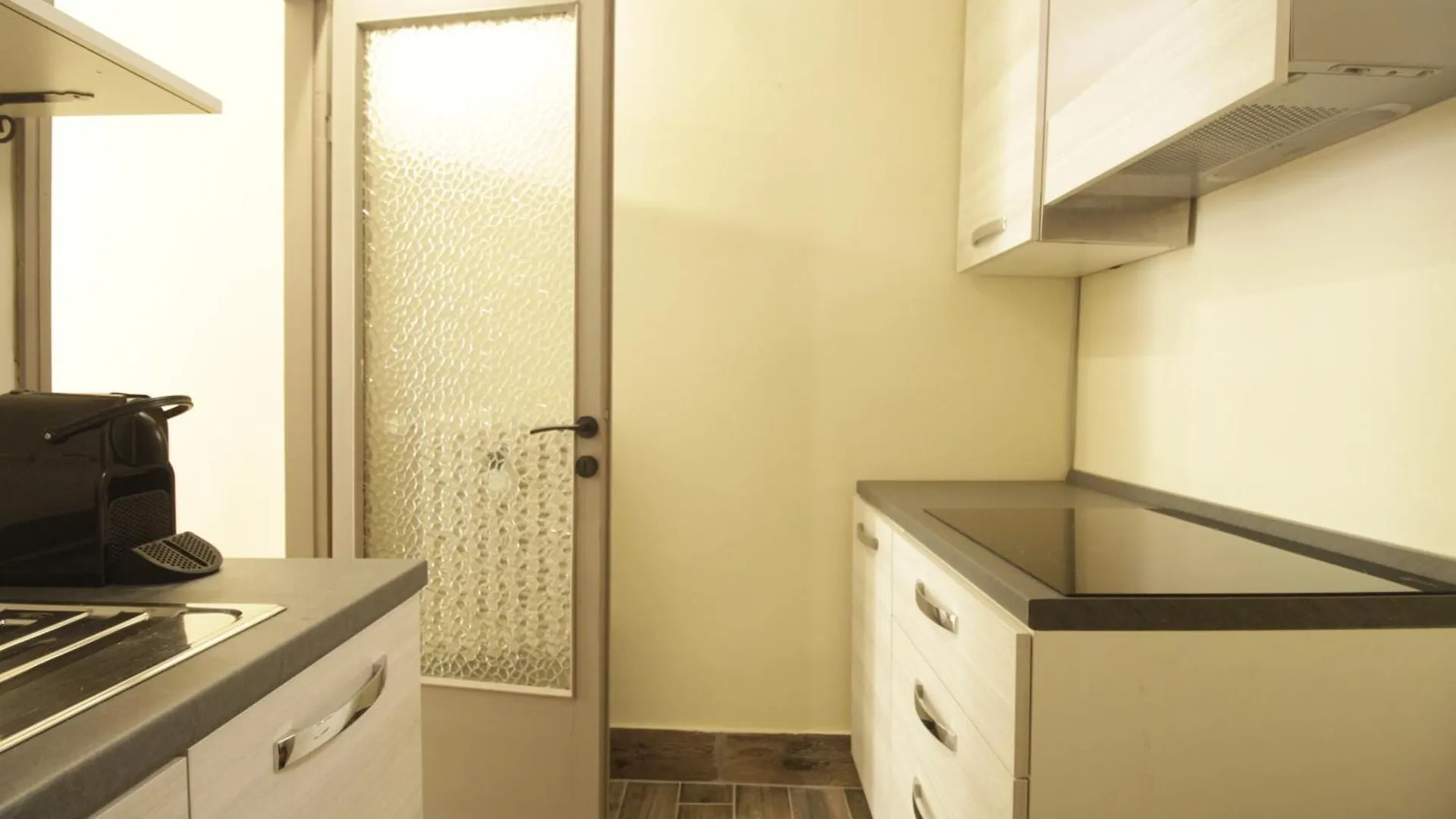 Apartment Elegante Suite Con Giardino In Centro Storico Pavia