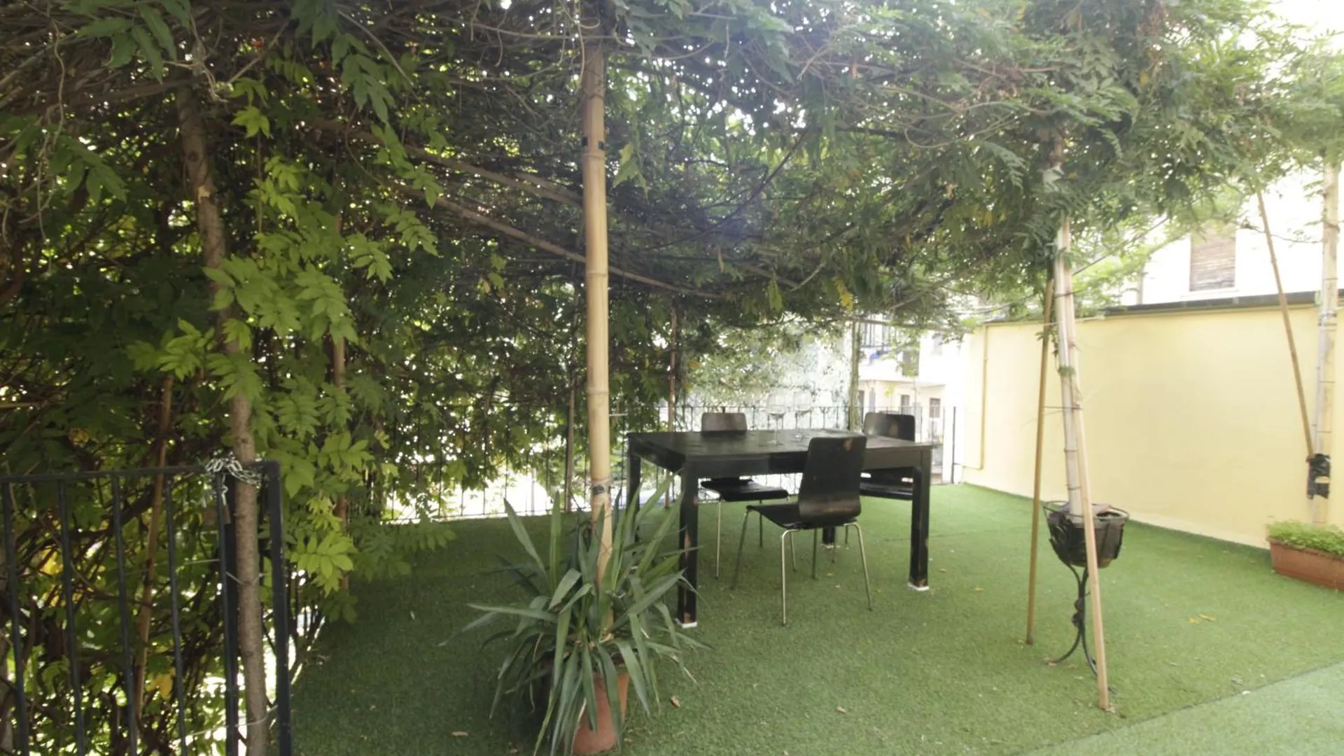 Elegante Suite Con Giardino In Centro Storico Pavia Apartment